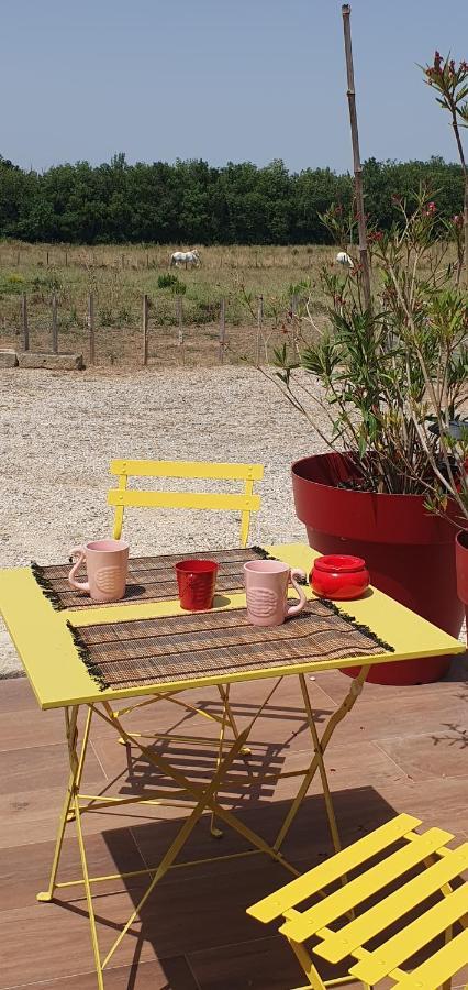 Les Bonbonnettes Bed & Breakfast Le Cailar Exterior photo