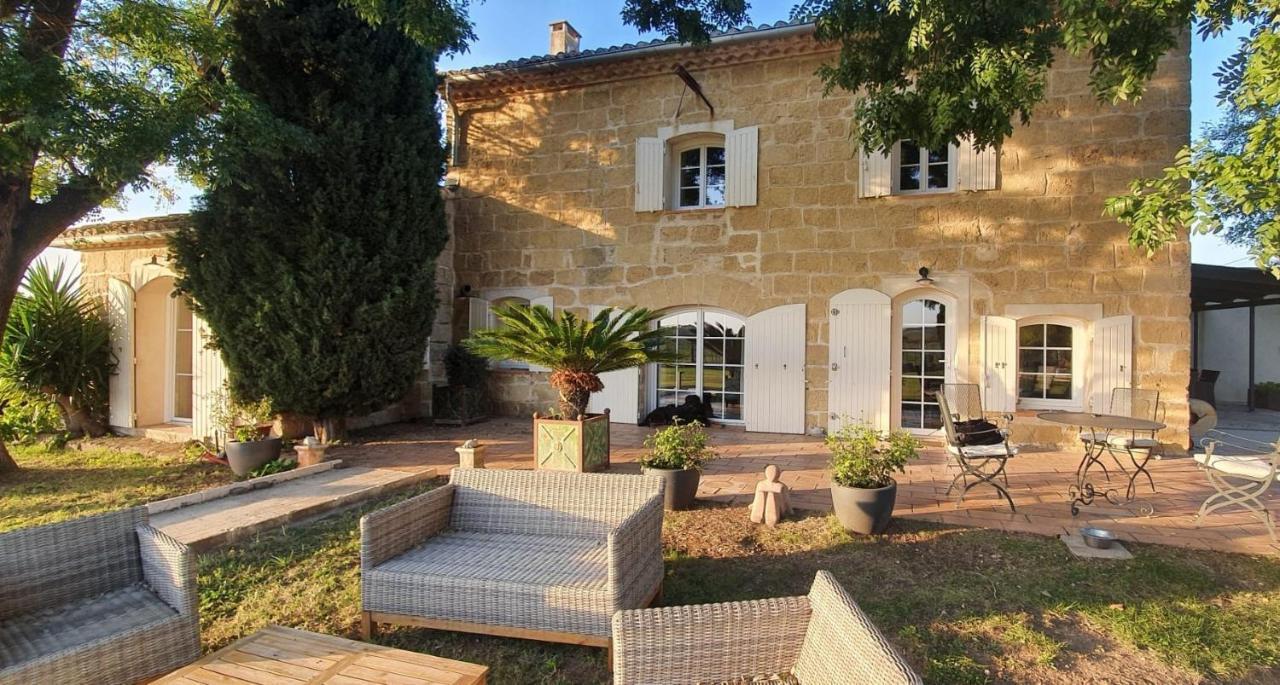 Les Bonbonnettes Bed & Breakfast Le Cailar Exterior photo